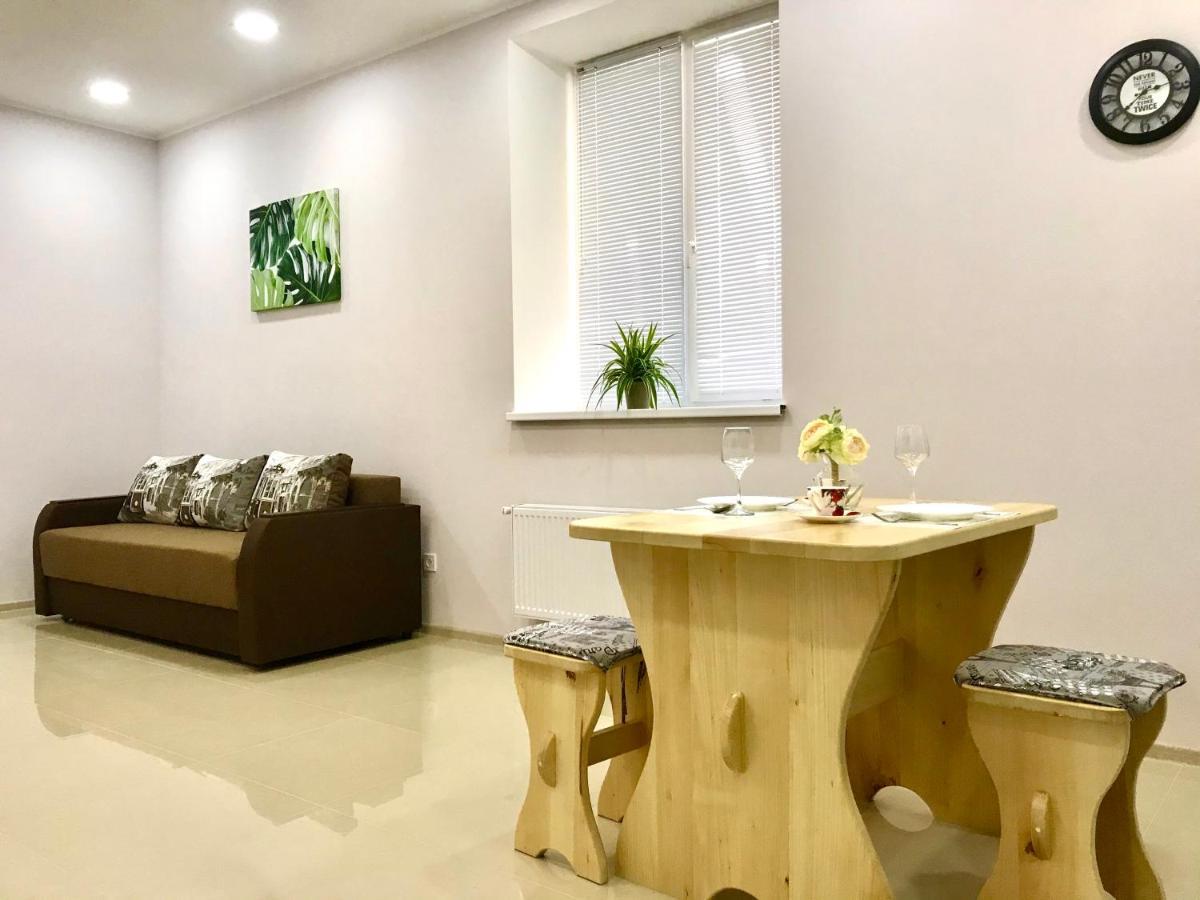 Новые Апартаменты В Жк Барский Yakushintsy Exteriör bild