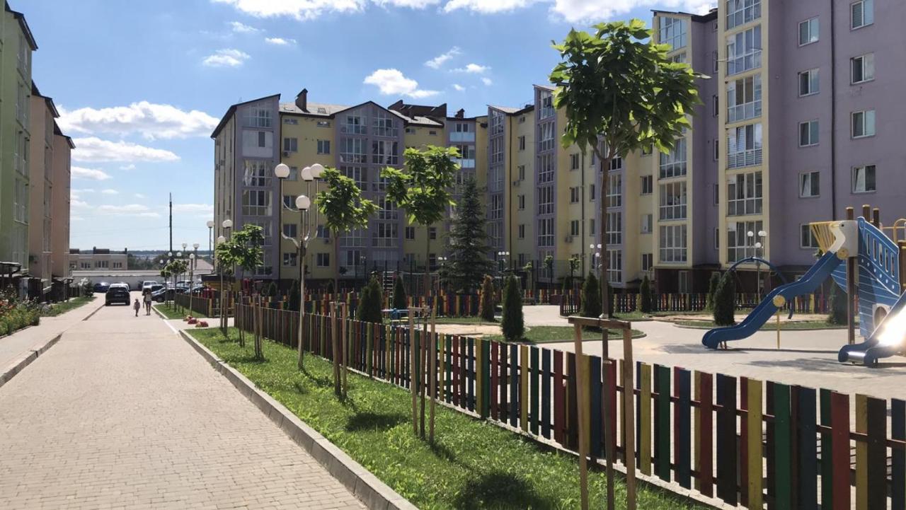 Новые Апартаменты В Жк Барский Yakushintsy Exteriör bild